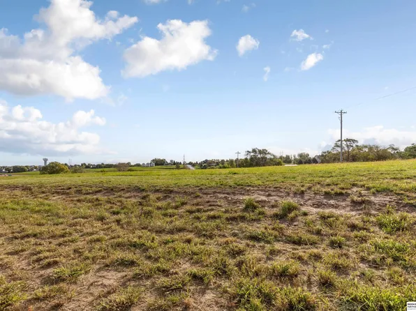 12713 225th St, Gretna, NE 68028