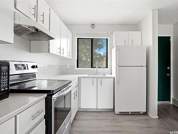 3rd image of 6419 Rochdale BOULEVARD
