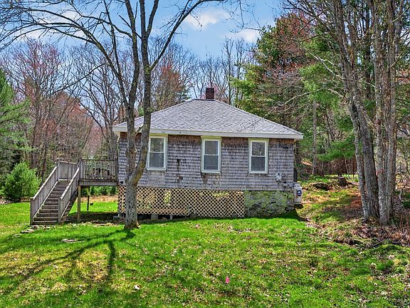 4th image of 111 Old Schoolhouse Road