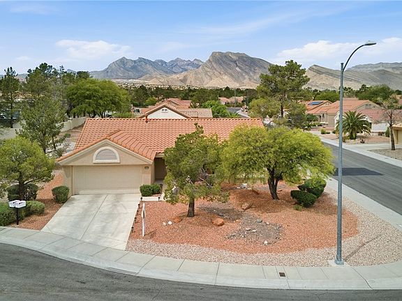 4th image of 2809 Tumble Creek Ct