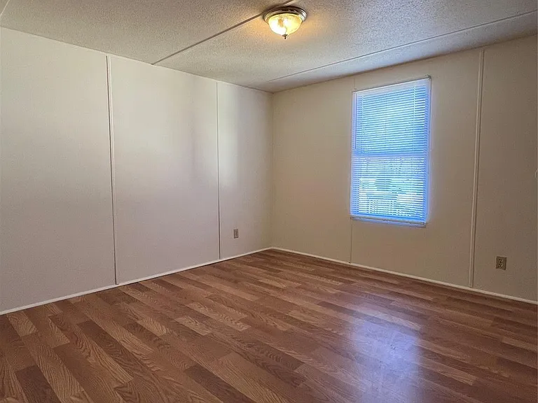 216 Tall Pines Ln — Photo 9