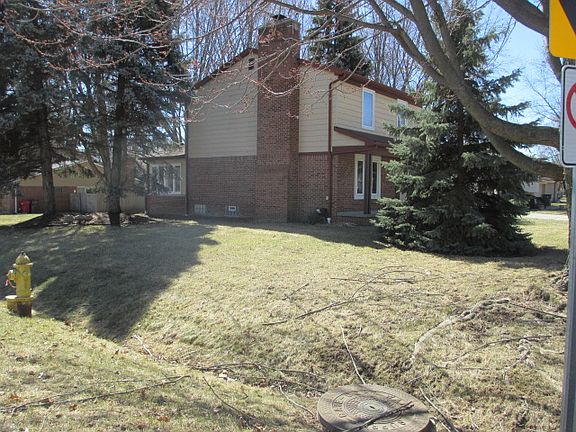 2nd image of 37342 Vita Marie St
