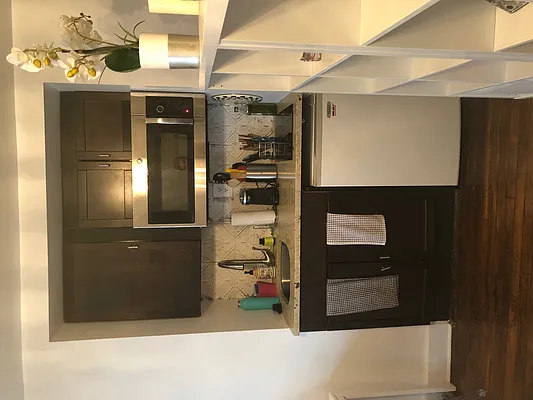 Rented by Compass | media 22