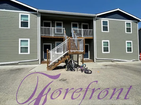 657 Pebble Mountain Dr #D, Casper, WY 82604