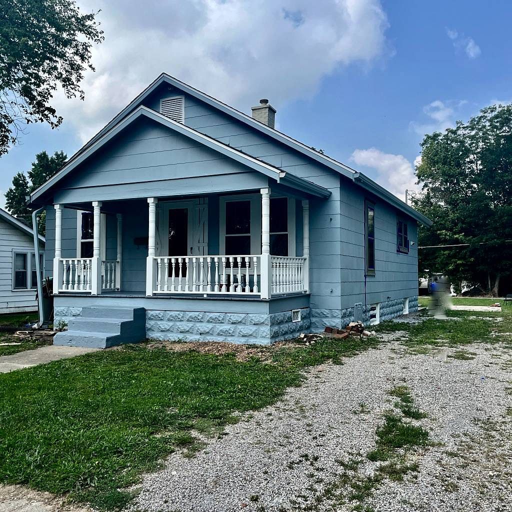 211 6th St, Carmi, IL 62821 MLS 11200660 Zillow