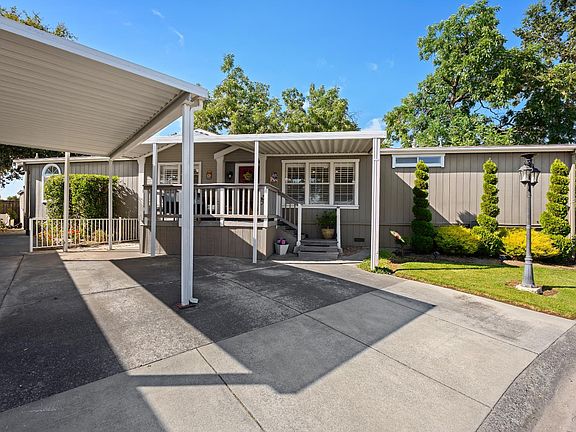 2nd image of 117 Shamrock Circle
