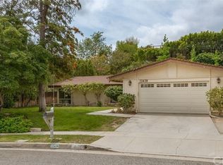22438 De Kalb Dr, Calabasas, CA 91302