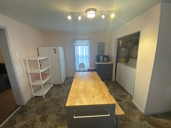 4th image of 150 Dunlap St