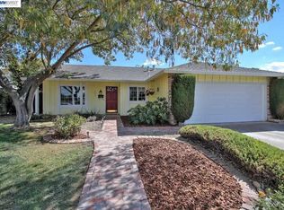 595 Yosemite Dr, Livermore, CA 94551
