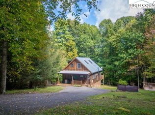 371 Jc Norton Rd, Warrensville, NC 28693