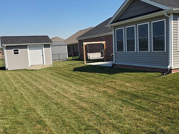 5th image of 1724 Bell Ford Dr W