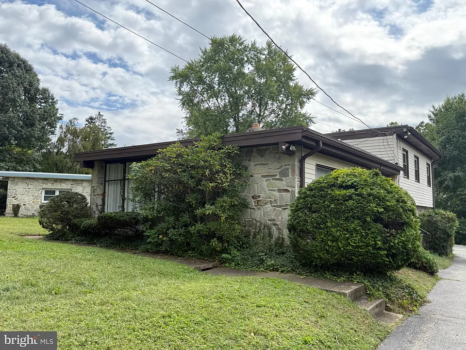 512 Haverford Ave