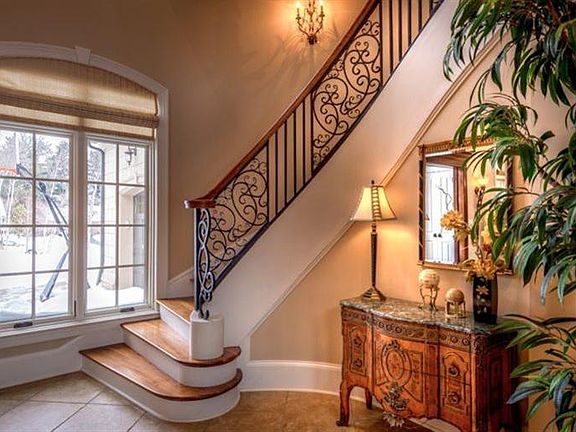 3rd image of 1408 Essex Park