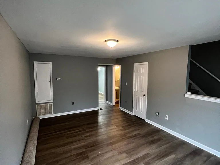 1065 Rulnick St — Photo 5