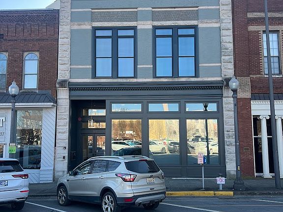 2nd image of 122 E Tennessee St #D