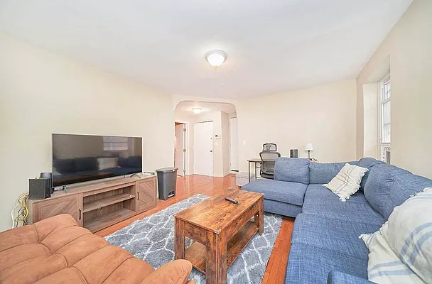 Rented by Compass | media 3