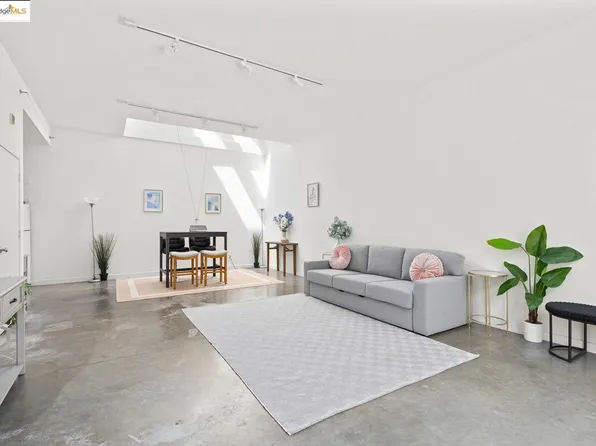 1450 4th St APT 13, Berkeley, CA 94710