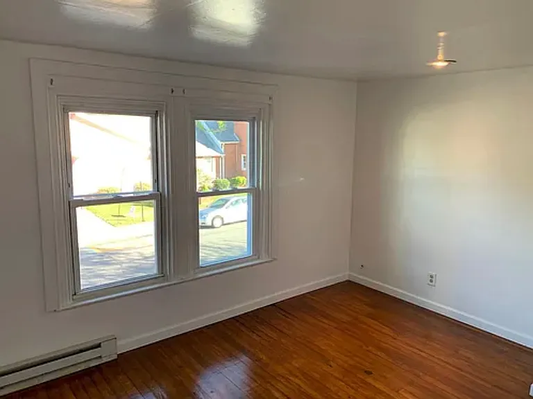 434 W Commerce St #1 — Photo 13