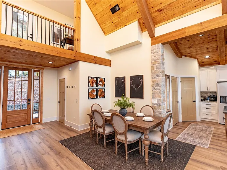 458 Palisade Dr — Photo 23