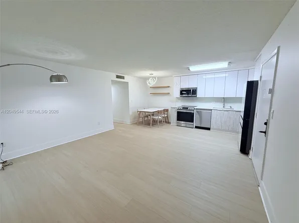 9352 S Belfort Cir #109, Fort Lauderdale, FL 33321
