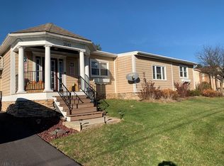 2543 Manor Dr, Hollidaysburg, PA 16648