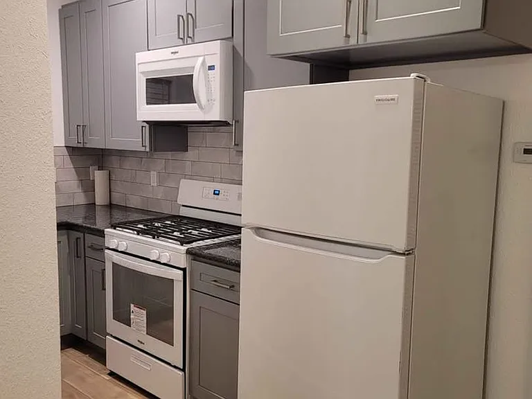 1711 Adler Ct — Photo 7