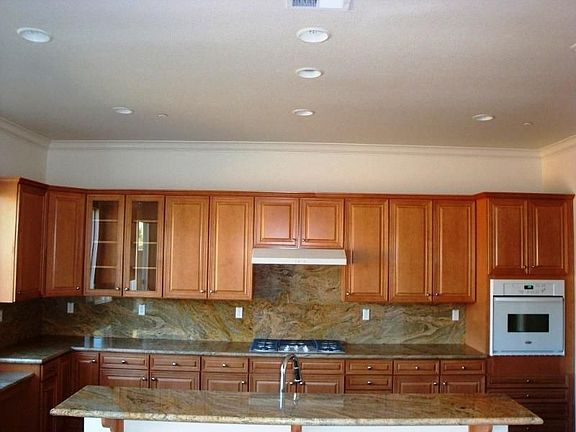 4th image of 827 Gravina Ct