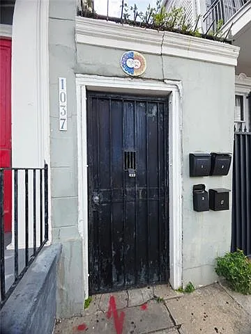 1 bed, 1.0 bath, 300 sqft, $1,150 — Photo 2