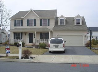 228 Deerfield Ln, Lititz, PA 17543