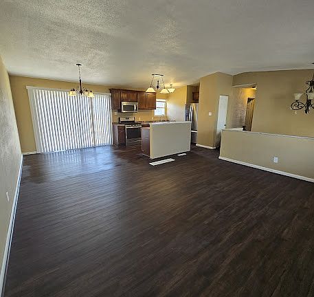 164 Living Room, Dining Room and Kitchen Combo 2