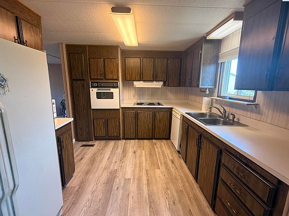 5th image of 7901 W Clearwater Ave Unit 168
