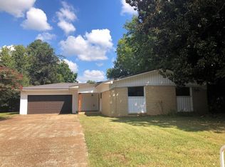 1220 Lambard Dr, Tupelo, MS 38801