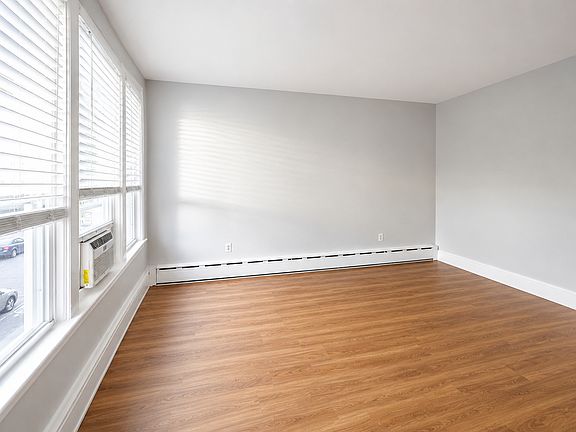 3rd image of 543 Liberty Ave Floor 2