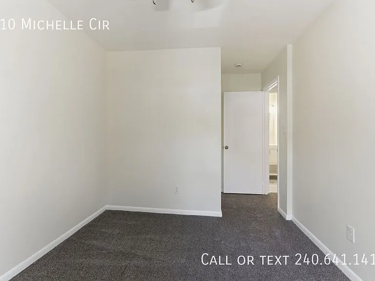210 Michele Cir — Photo 14