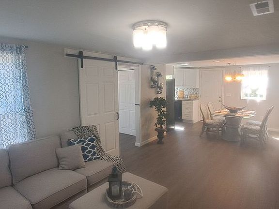 3rd image of 1449 Biltmore St