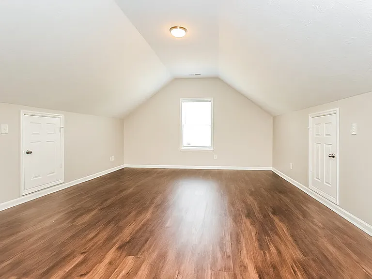 2720 Windcrest Trl — Photo 9