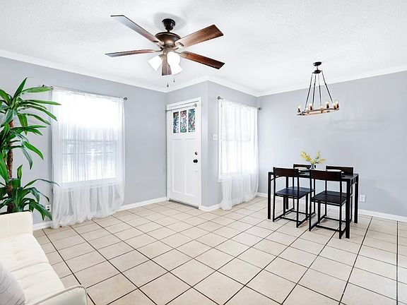 3rd image of 1034 Rayburn Dr