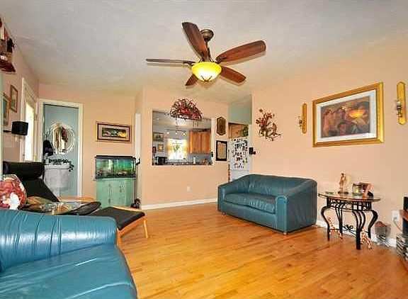 3rd image of 335 West St