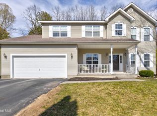 9 Evergreen Dr, Saratoga Springs, NY 12866