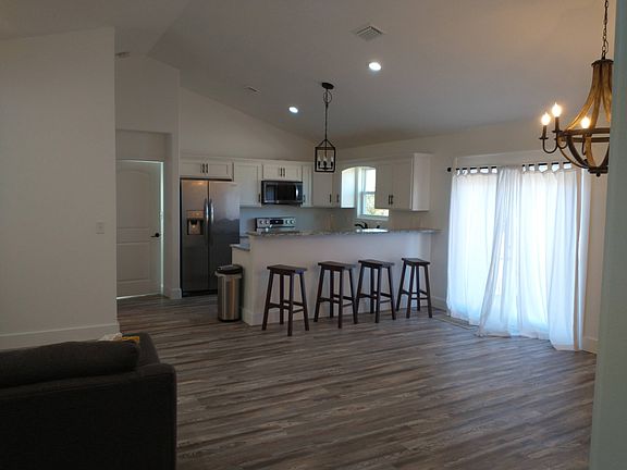 3rd image of 8331 Klondyke Rd