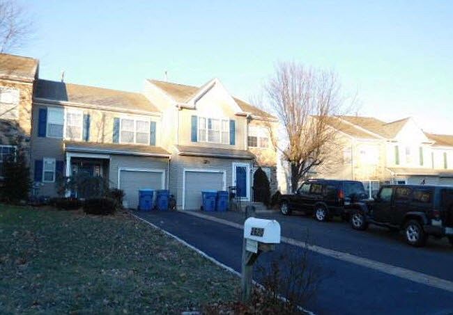 2nd image of 2622 Virginia Ln