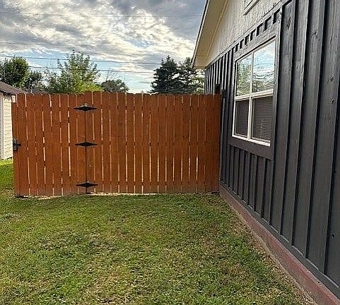 Small gate
