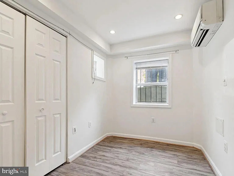 1704 V St NW #B — Photo 7