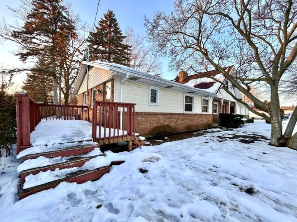 3689-3695 Ivanrest Ave SW