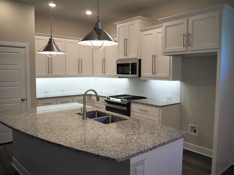 701 Matchbox St — Photo 6