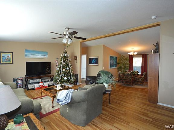 3rd image of 1685 E Magellan Dr