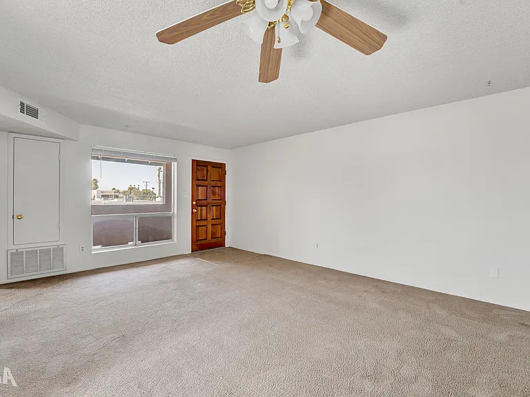 Verde Point Apartments — Photo 43