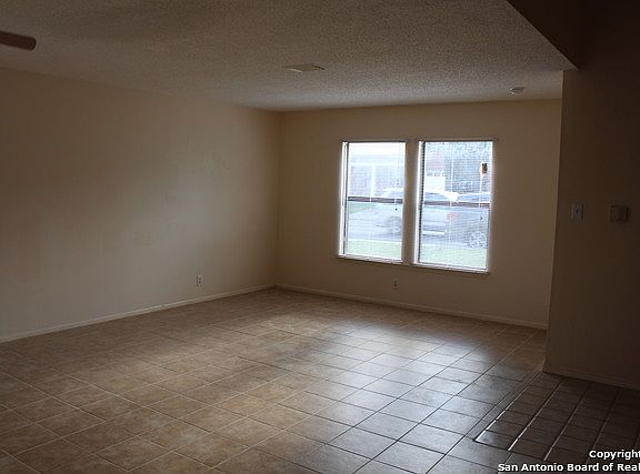 4th image of 842 S Ellison Dr