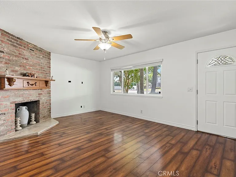 10172 Ascot Cir — Photo 3