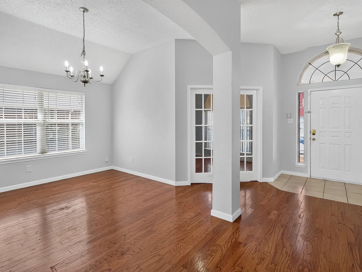 4 bed, 2162 sqft, $2,500 — Photo 3